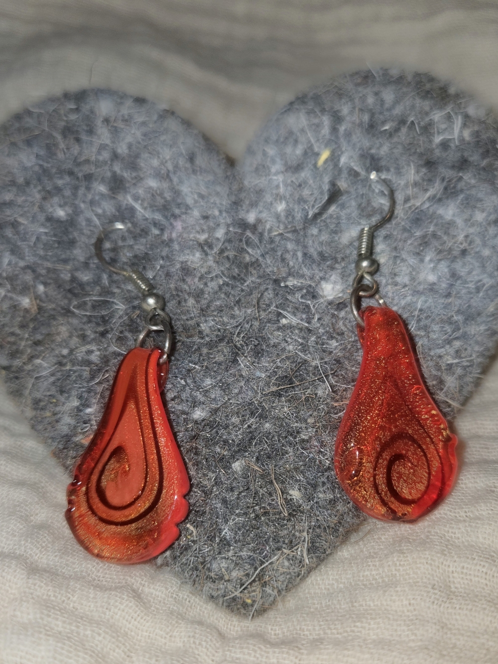 Source Unknown Red Glass Teardrop Dangle Earrings